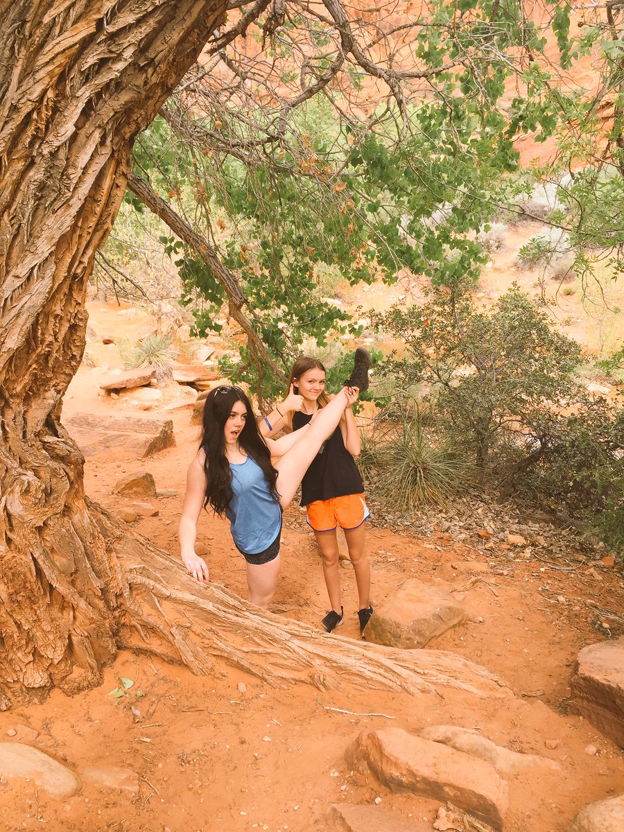 whitneygadd's tweet image. When your friend's flexible af pt. 1,2 and 3