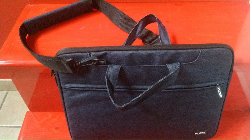 graziamariggio's tweet photo. Plemo borsa custodia
#avantek #it #plemo #borsa #custodia #meravigliosa #imbottita #pile #tessuto #jeans #tracolla https://t.co/dF9fcrgoqi