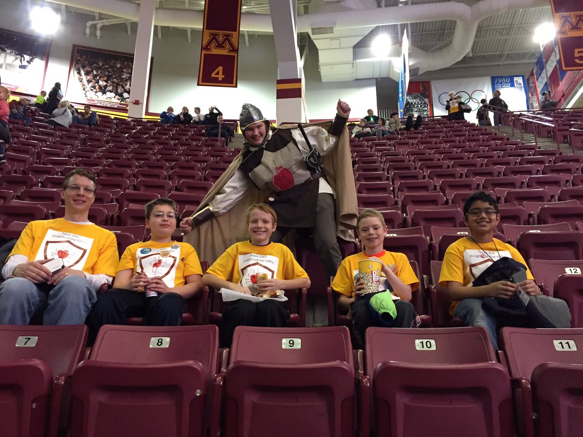 FRC2667's tweet image. We had a blast with the Southview squires! #gorobotics