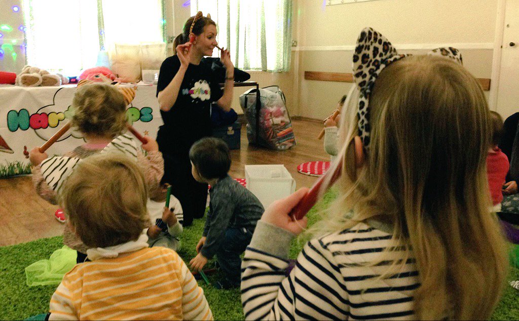 HartbeepsLKB's tweet photo. Great to be back today in West Wickham with our new teacher Laura! #Hartbeeps #baby #music #under5 https://t.co/3VG6AX2Kpt