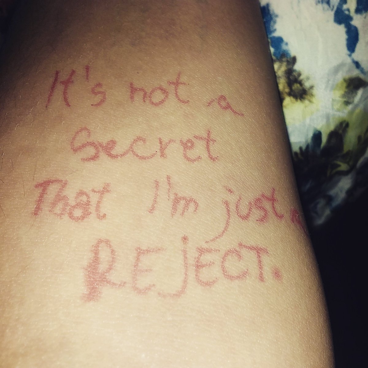 5sosHunFam's tweet photo. #LyricsFor5sos.   
~Castaway Girl ~ https://t.co/oRRcKhifv8