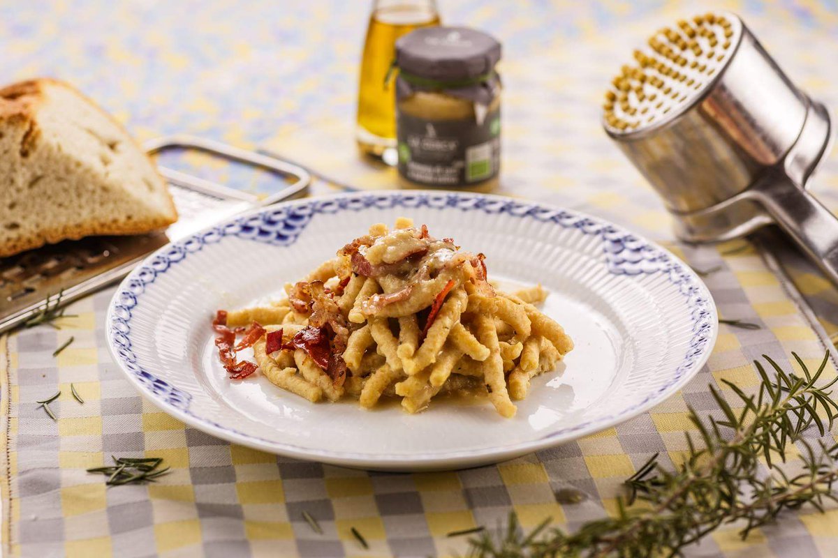 LACERCA_AzAg's tweet photo. Passatelli #marche vs #romagna il #gusto ci guadagna #lacerca #tartufi #destinazionemarche #lemarche https://t.co/SQRWG02G8W