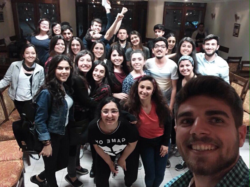 BandirmaTog's tweet photo. Geleneksel Cuma toplantısından güzel bir kare ☺️
Ayağınıza , emeğinize sağlık :) https://t.co/wYJz0Tz2me