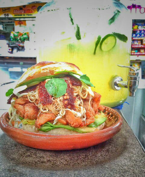 CemitasVictoria's tweet photo. Se acerca la hora de comer 
¿Qué tal una cemita? 
#AmaneciConGanasDe #BuenViernes #CemitaTime #delicious #ÑamÑam https://t.co/UXUf00XhBB