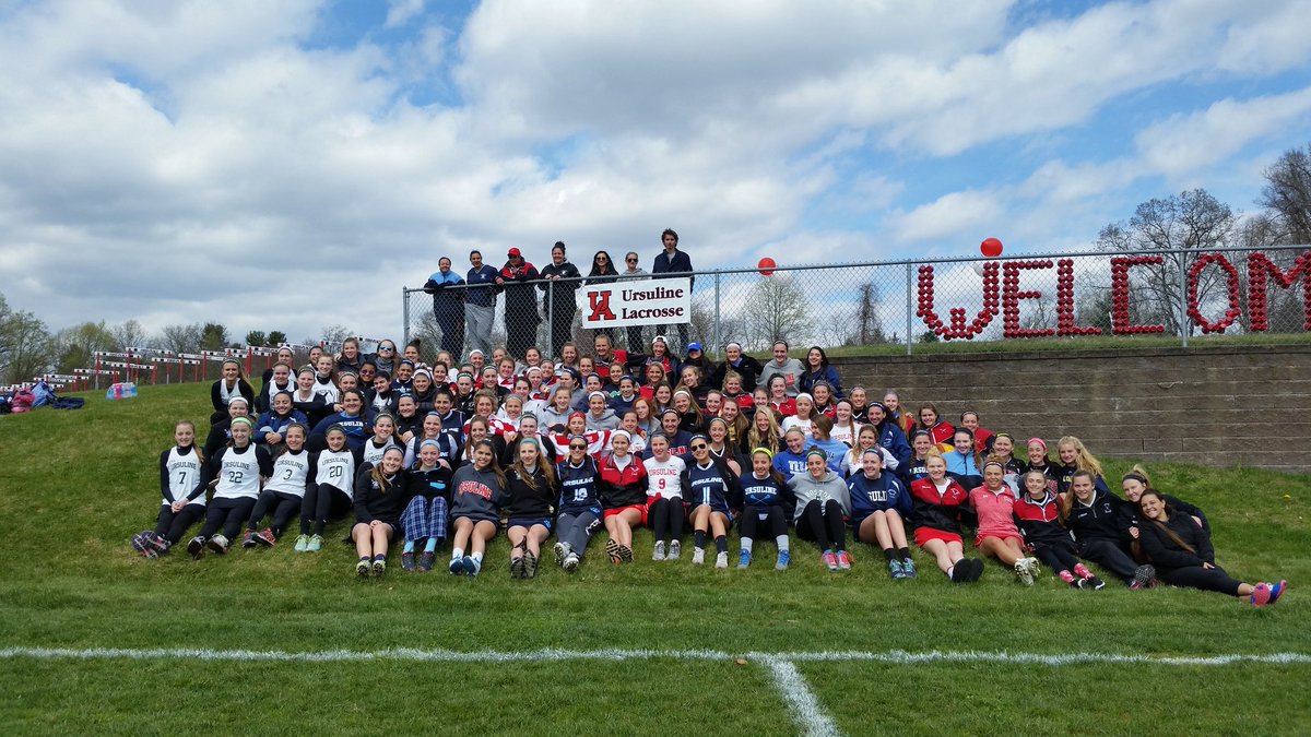 UrsulineSTL's tweet photo. Competitive on field, sisters off #ursuline Sister Schools tny https://t.co/QvoFlaD2Sp