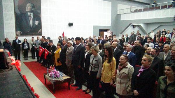 Azerbaycan Devlet Tiyatrosu, Atatürk’ü Canlandırdı
ataturkum.com/azerbaycan-dev…