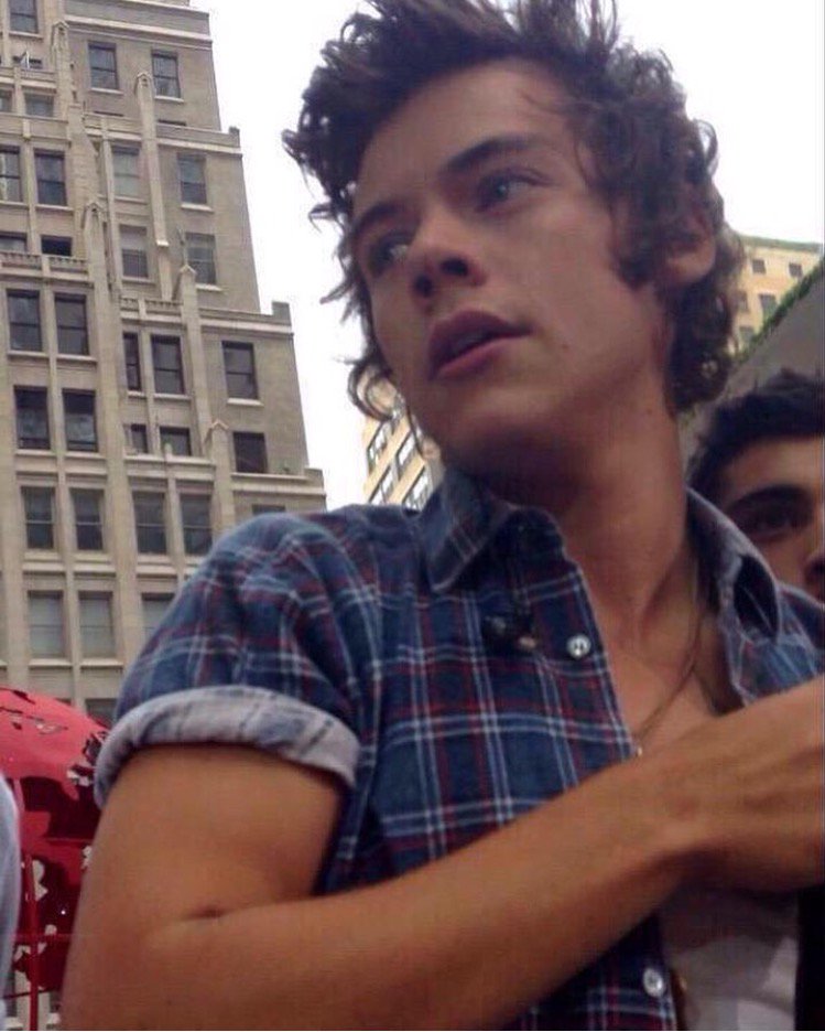 haroldreactions's tweet photo. When you see your best friend talking to your crush https://t.co/YuHpMGM6cL