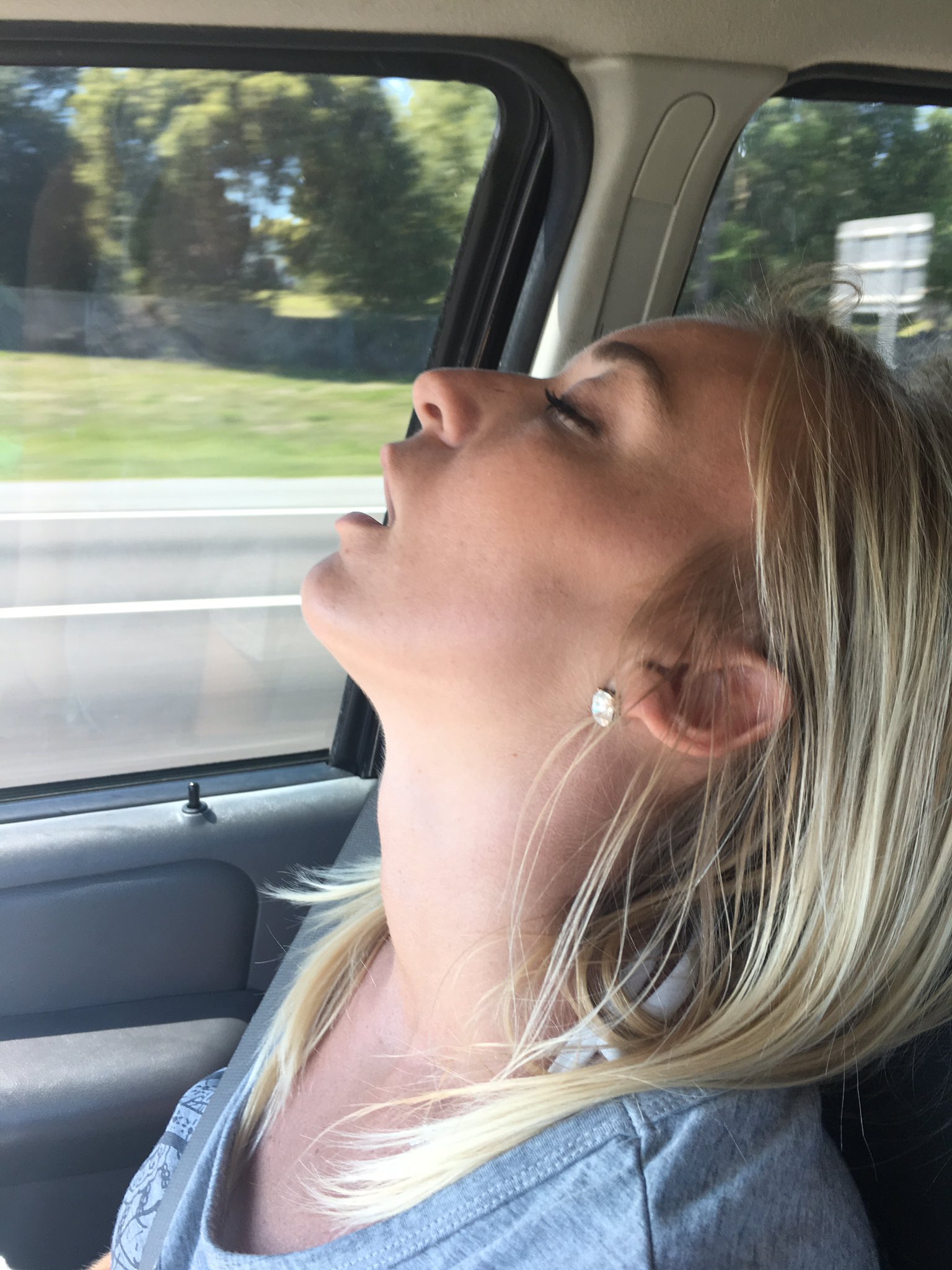 nicole austin babes pictures shove huge cock thru woman body gif