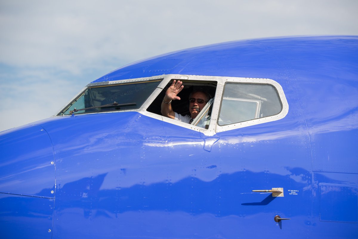 SouthwestAir's tweet photo. Leaving work on #Friday like... https://t.co/XkETH01YQW