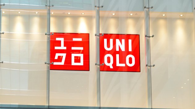 .<a href="/UNIQLO_JP/">ユニクロ</a>: Again the face of Japan's deflating economy bof.bz/10raQb via <a href="/Reuters/">Reuters</a>