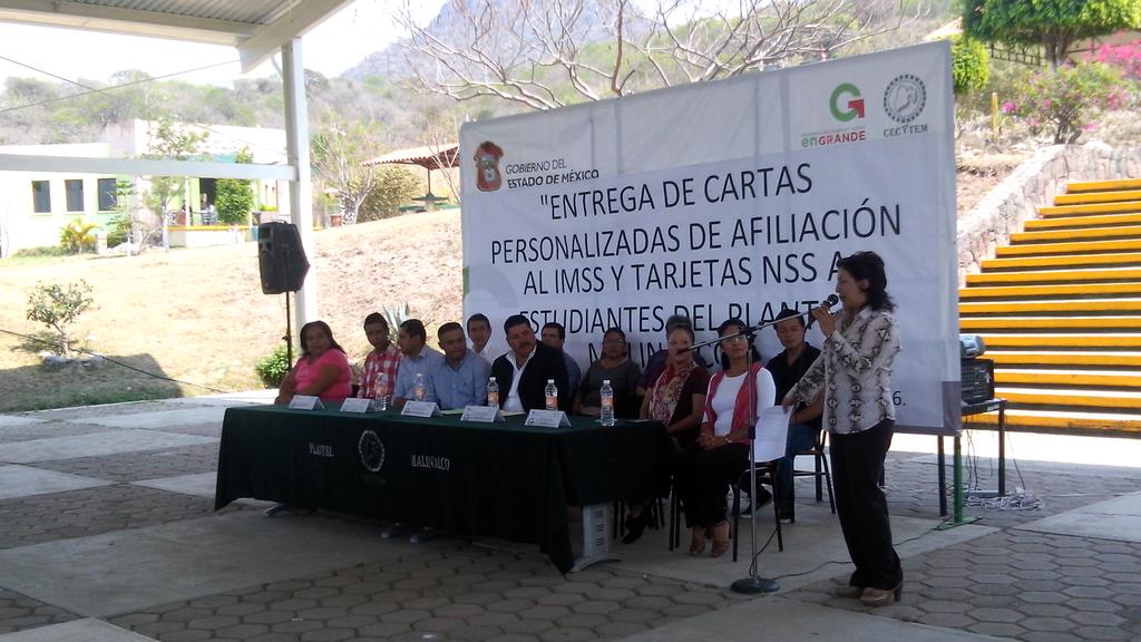 VinculacionMali's tweet photo. Entrega de tarjetas NSS y cartas personaluzadas del gobernador a nuestros alumnos, afiliación al IMSS https://t.co/Wx8W6oPmrY