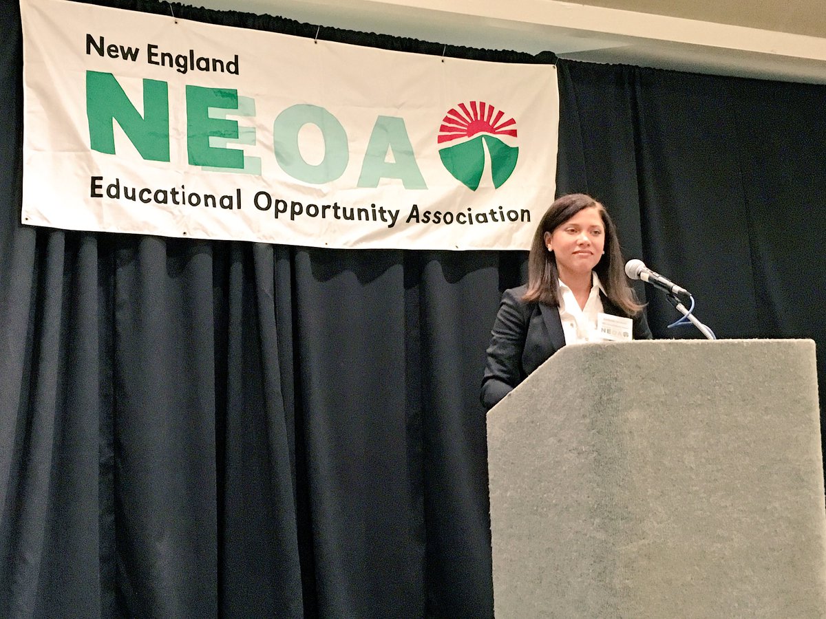 ghastings27's tweet photo. Debbie, @NEOA_Online Achiever Chair, getting our award luncheon started.Mona, Salem st UB, introducing Katherine https://t.co/5q4D4GUDXF