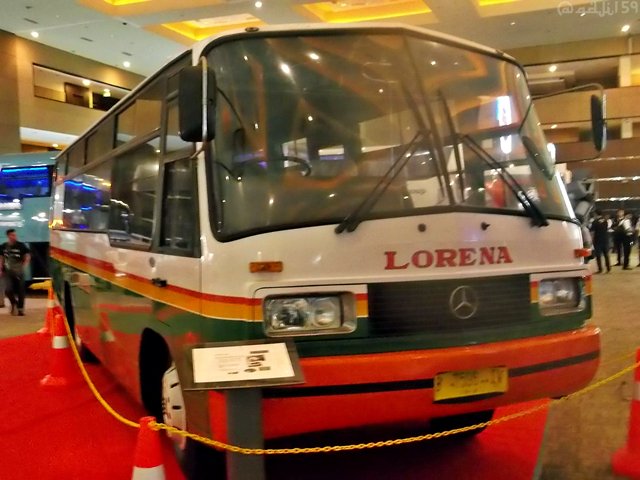 why_septiaji's tweet photo. @SukaFotoBis @BismaniaOrg @karoseriID @PotretBus Lorena P001 OF1113 prima #IIBT2016 #JiexpoKemayoran https://t.co/7AzdV3xUf3