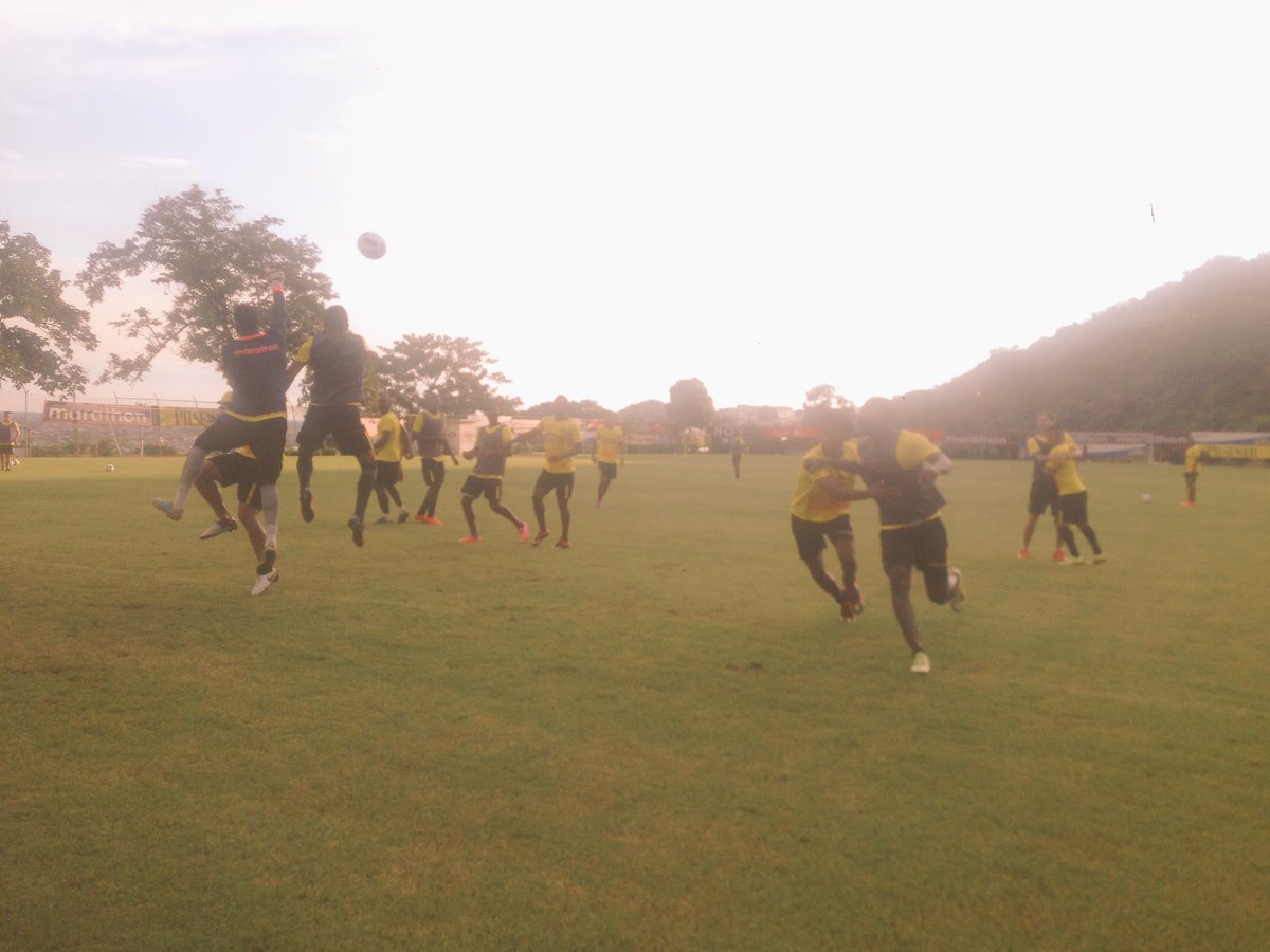 BarcelonaSC's tweet photo. Finalizó la #practicabsc sin novedades. Mañana 18 jugadores concentrarán desde las 12 en las instalaciones del club. https://t.co/wEjZX571Ub