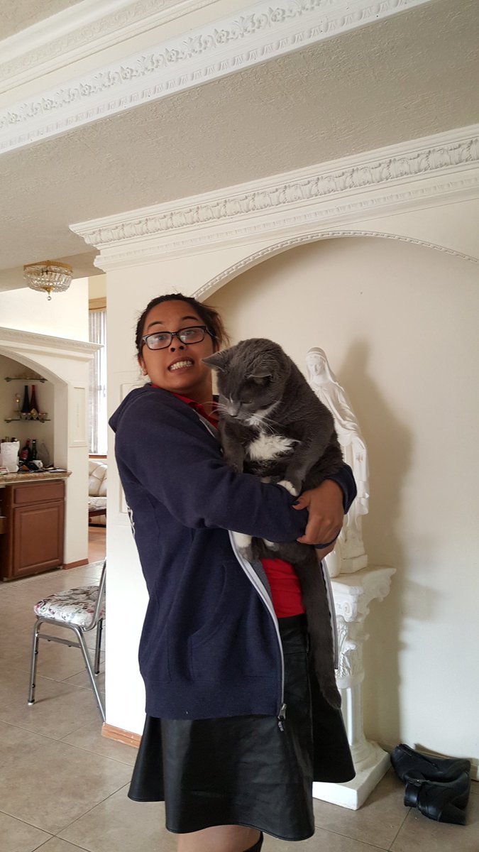 MisterSiarza's tweet photo. My mom and Cat. https://t.co/tVNccCMYI1