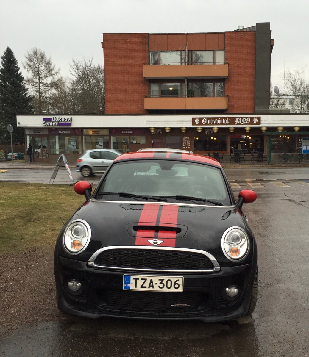 FinValko's tweet photo. And here's to you, Mrs TheBritChick. Local #pub #OlutravintolaJano (#Thirdt) in the background. @BexSaunders7 https://t.co/rvcspPbMnj