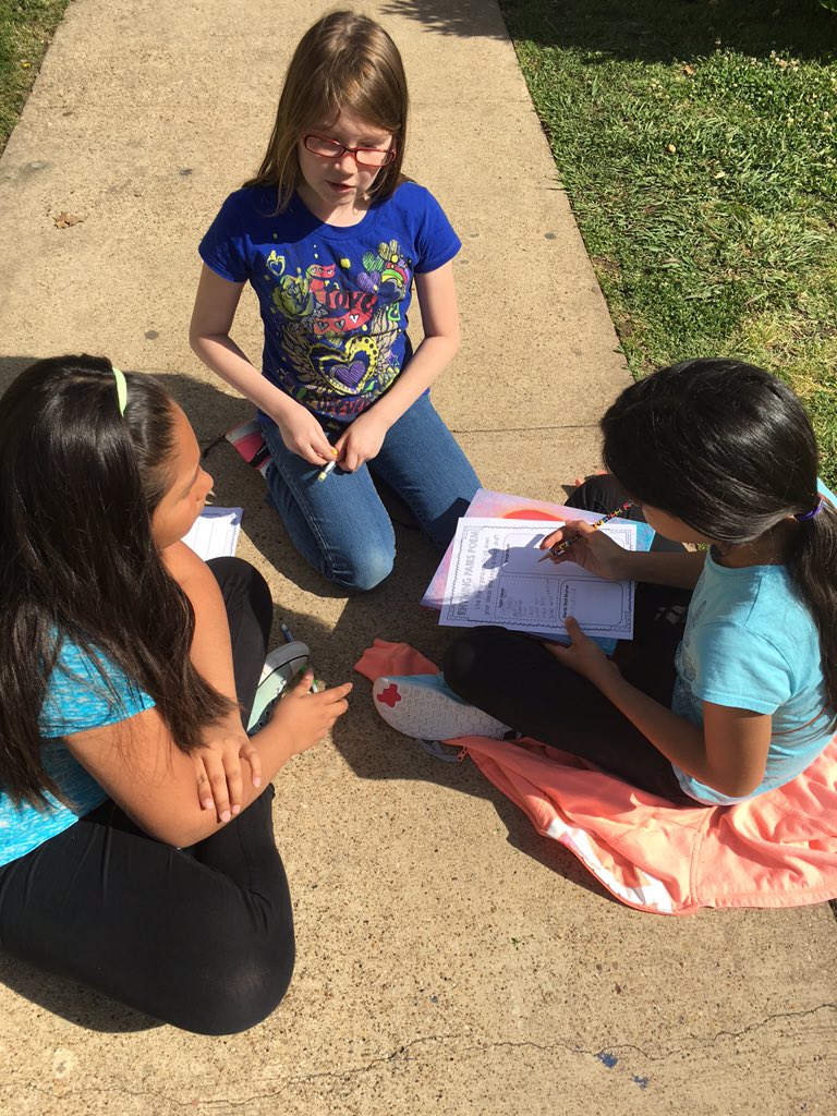 MrsAtnip's tweet photo. Where better to write lyrical poetry about nature than in the great outdoors?! #misdtlap #safarihook @ReneaKern https://t.co/nxxIn9IjnU