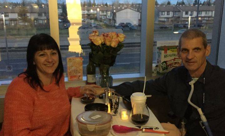 HeatherYourex's tweet photo. Sad Update: Mark Dolter, an Airdrie organ donation advocate died during transplant surgery https://t.co/ejYHp0rolW https://t.co/zSvb6Jb8iv