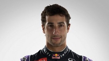 LigasF1TW's tweet photo. EQUIPO 3. Yo corro el GP de China con el equipo de Ricciardo, Sainz y Haas. RT para participar! #LigasF1Twitter https://t.co/tbzwcKB1vm