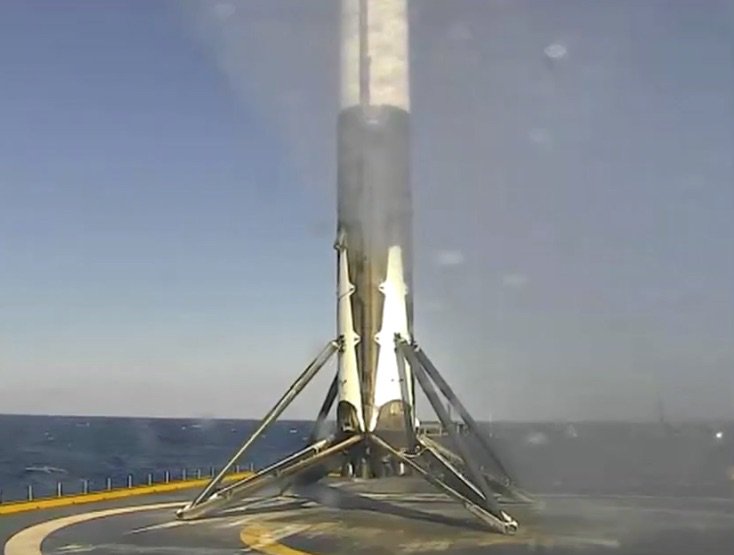 Dave Zacks (@davezacks) on Twitter photo Close-up of the first stage, safely landed … Congratulations, SpaceX! Close-up of the first stage, safely landed … Congratulations, SpaceX!
