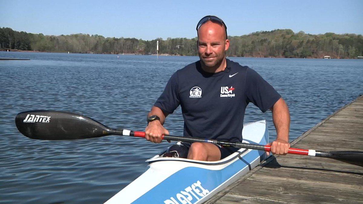 WSBTVcommunity's tweet photo. This veteran lost his rt leg when a driver ignored a stop sign. Now he's paddling for Paralympic gold #People2People https://t.co/fnffUlDsjZ