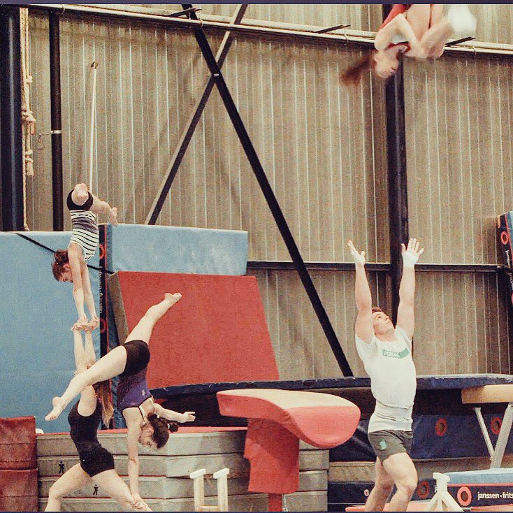 mathiascelis's tweet photo. Back in the day when dynamic was daily routine #gymnastics https://t.co/Cyjpz4bMFt
