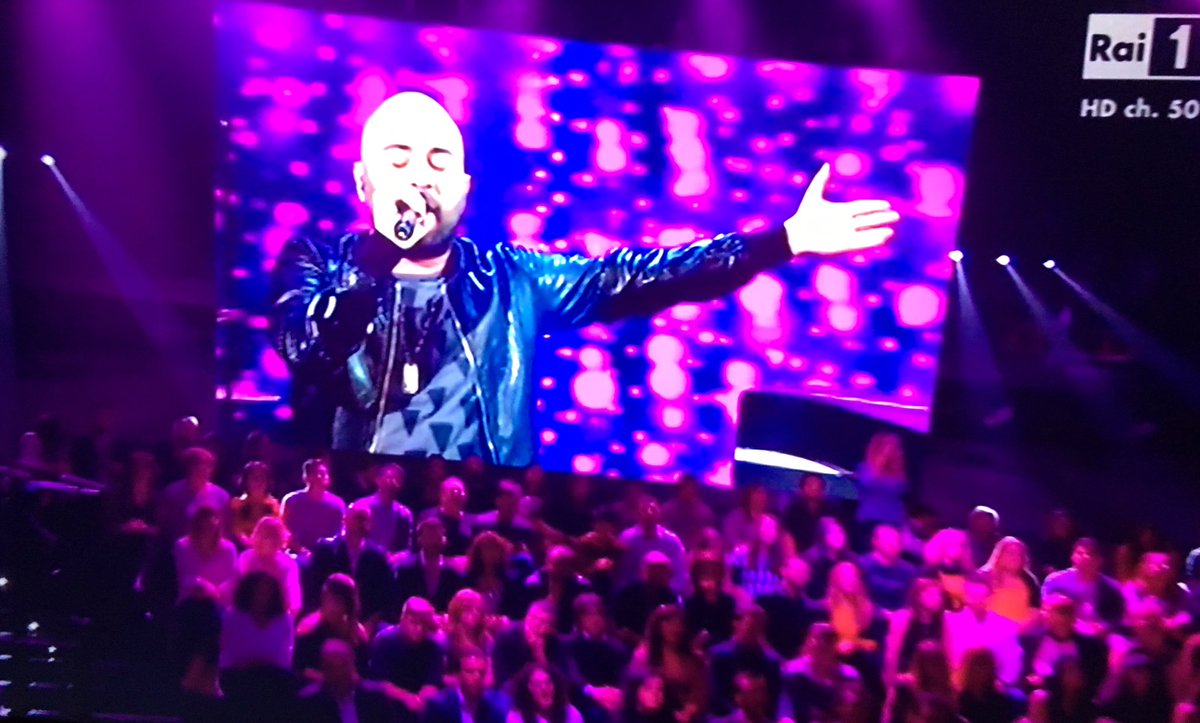 alexlavela's tweet photo. @Negramaro Grandiosi da #LauraePaola #Rai1 @LauraPausini #negramanti #attenta https://t.co/Qe30fo7V8b