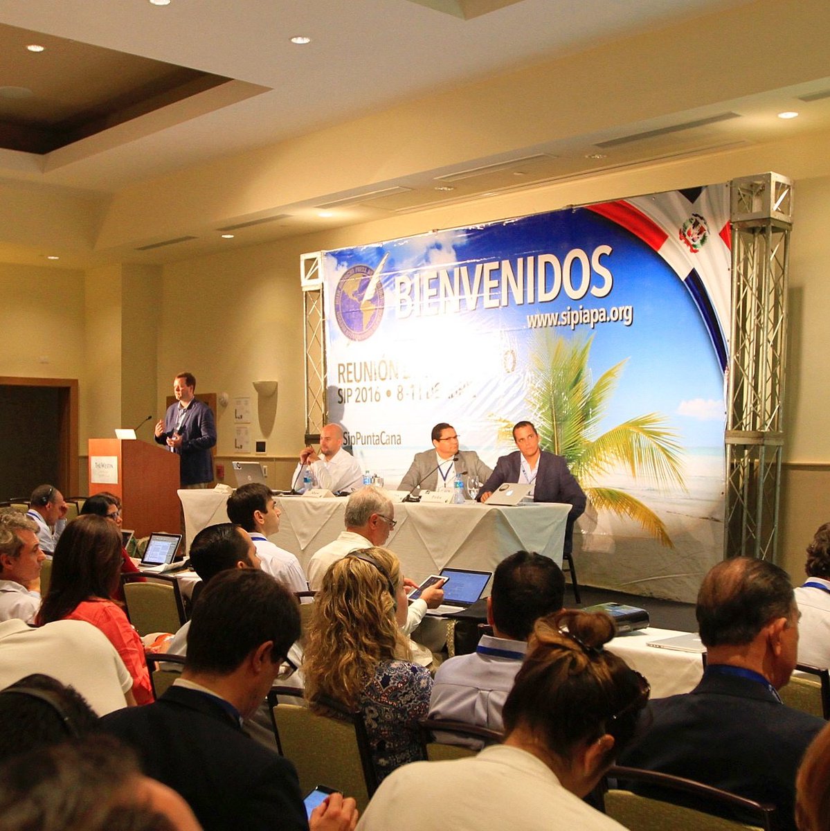 Damos la bienvenida a la Sociedad Interamericana de Prensa (SIP) a <a href="/westinpuntacana/">The Westin Puntacana</a>. ¡Éxitos durante esta cumbre!