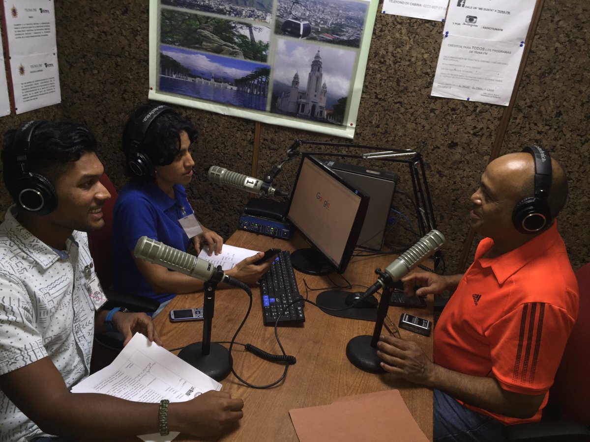 INTTRADIO's tweet photo. El #INTT celebra su primer aniversario en @RADIOTIUNAFM  "En Movimiento Con el INTT" hoy @reporteraquel @Abelachon https://t.co/UGYMKyx474