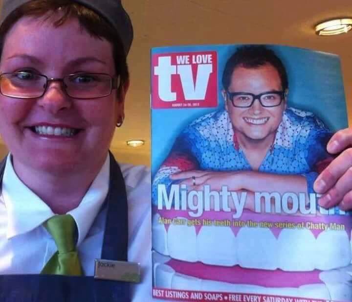 35challenges's tweet image. @SarahMillican75 A selfie with @AlanCarr is one of #jackies35 #35challenges. Please RT @weldmar @Bowel_Cancer_UK