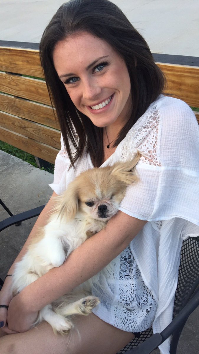 bridgetzahn's tweet photo. So glad I got to help support "Weekend for a CAAWS" and Link PR. Who doesn't love pups and margs? #EatForACAAWS https://t.co/FSRIMsqxKA