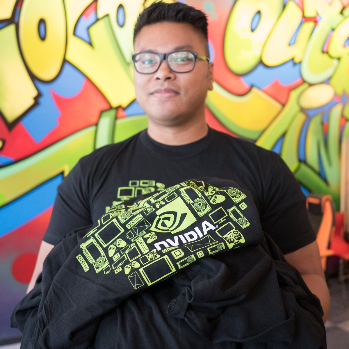 NVIDIASHIELD's tweet photo. RT! It's going down.

It's #FeelGoodFriday and if we reach 500 RT's - these shirts are going to 10 lucky people 😎 https://t.co/BA6ZnnaBrm