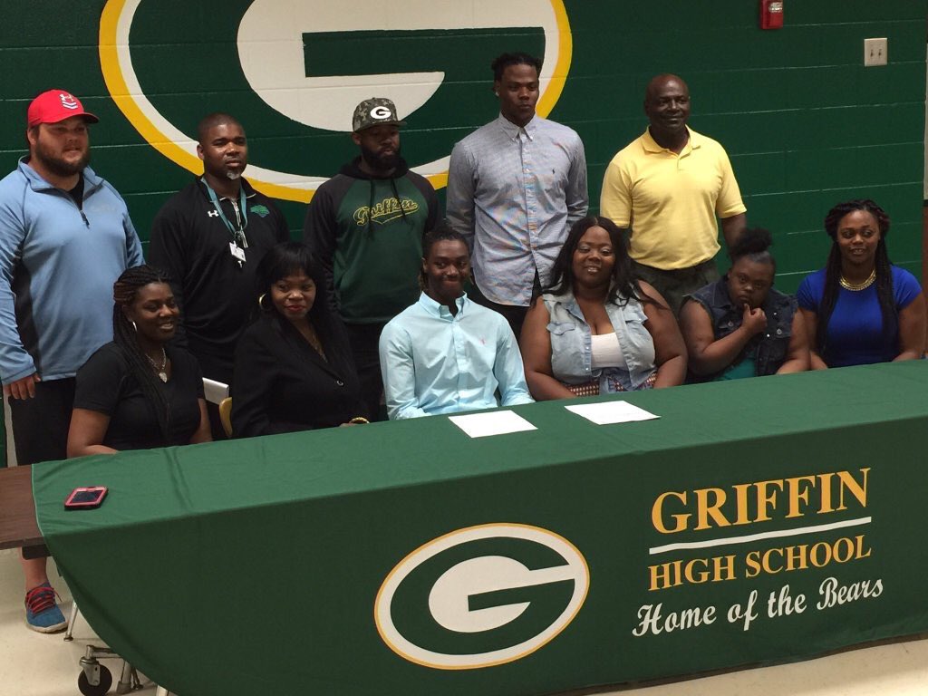 Jotavious Fuller committed to play next year at Andrew College!!! Blessed 
@jorfuller <a href="/AndrewTigersBSB/">Andrew College Baseball</a>