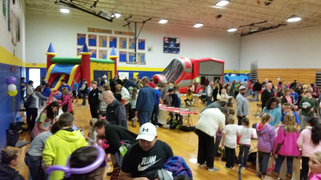 principalmcvey's tweet photo. The carnival is in full swing!!! #NorthwoodShines #wow https://t.co/mPsZphaVWf