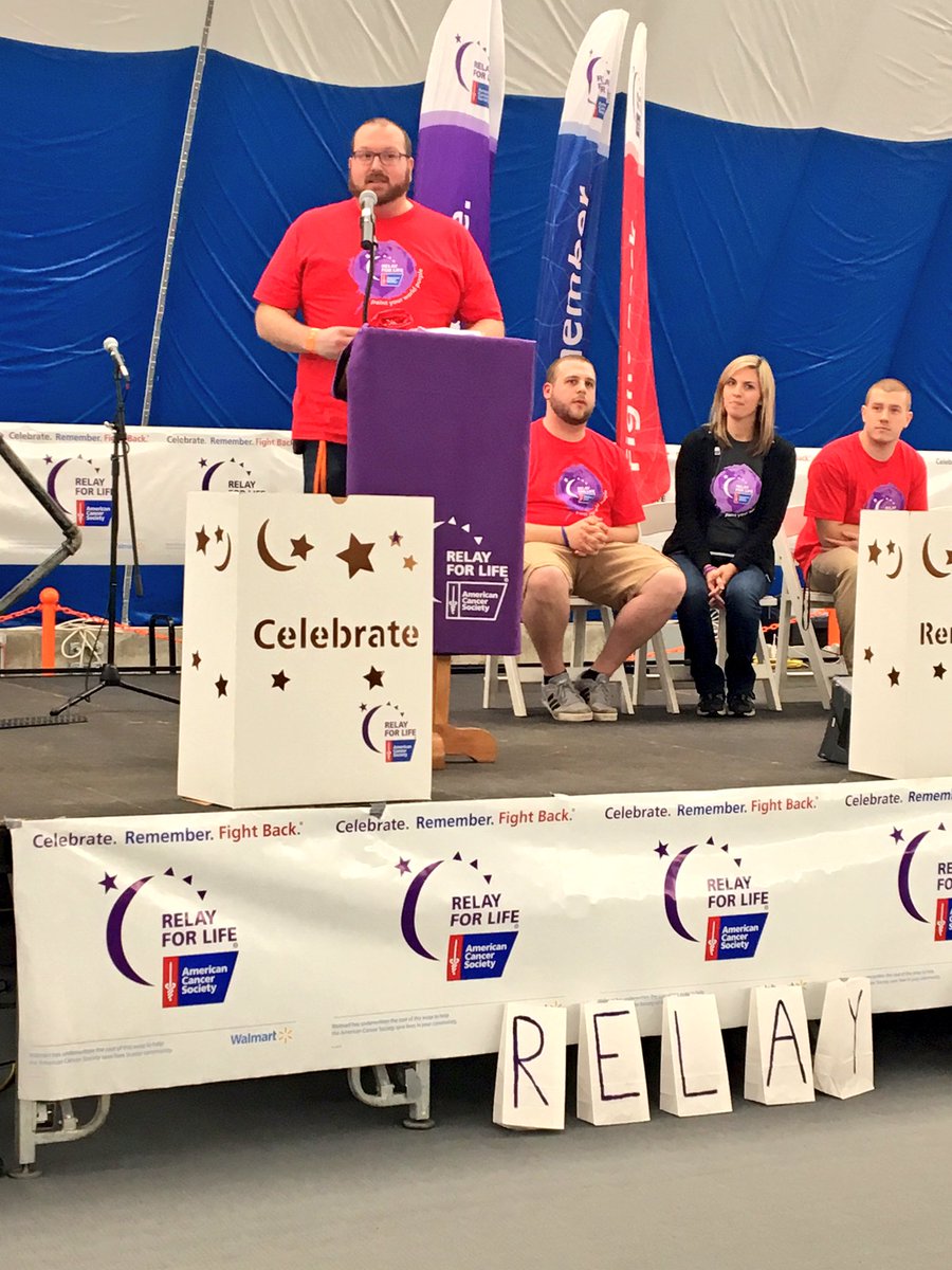 UC_CAC's tweet photo. Some of UC's finest kicking off opening ceremony! #UCRelay2016 #CanUCaCure?! ๐๐๐ @DerekKPooley @toddshutton https://t.co/jHdx024GeX