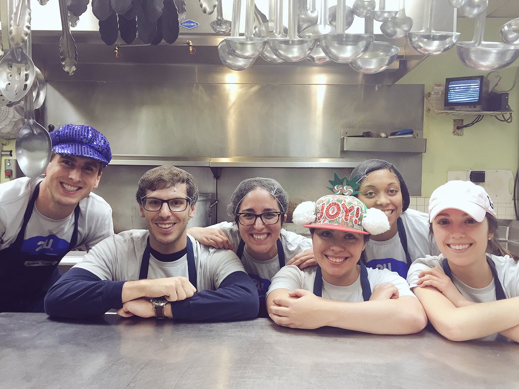 connersalicia's tweet photo. Loved serving alongside these 2Utes for @2Uinc Days of Service. Thanks @miriamskitchen for having us! #GivingBack2U https://t.co/0bmjsa9UEp