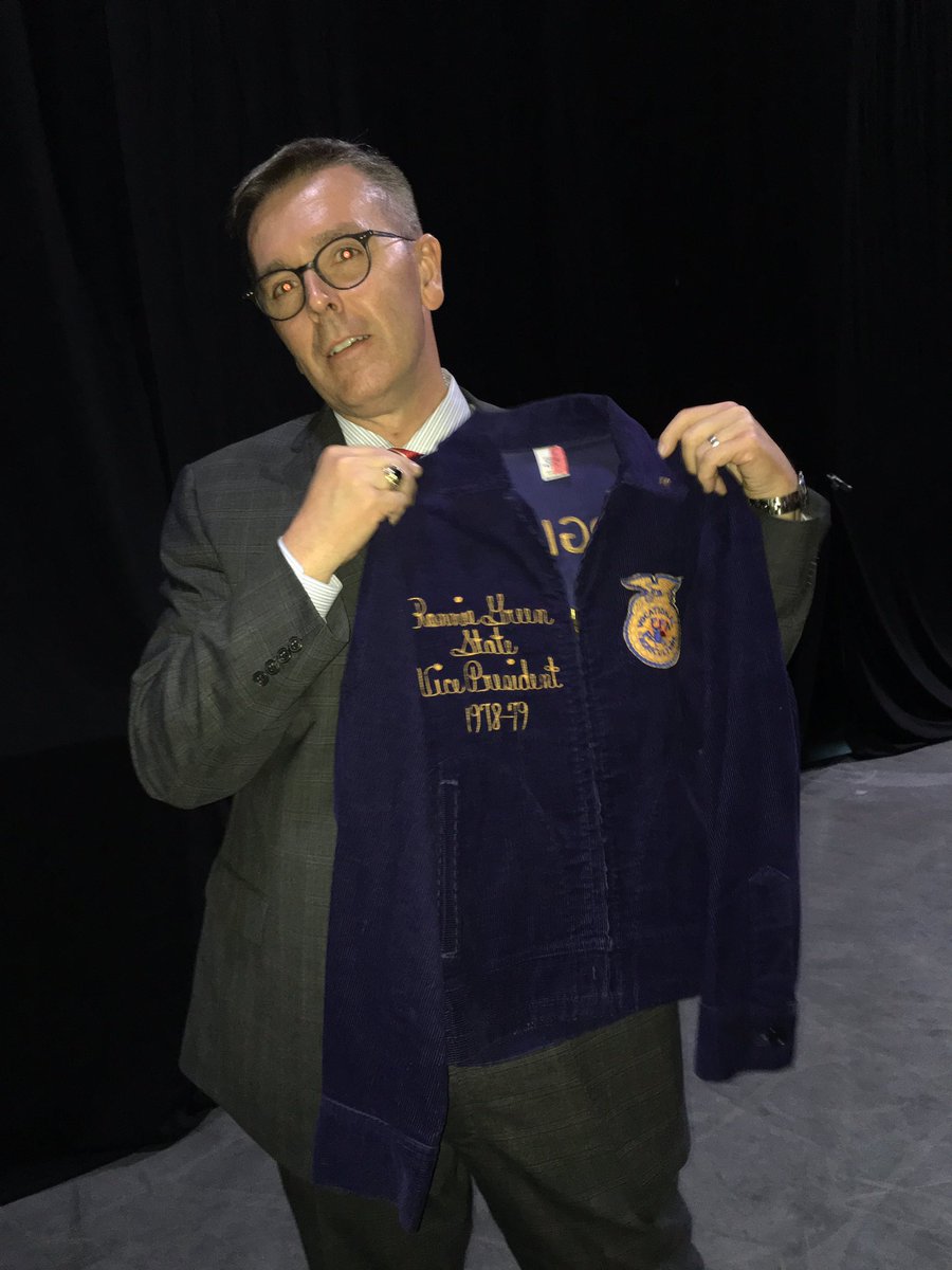 RuralRadioNet's tweet photo. @RonnieDGreen Chancellor at @UNLincoln w/his @VirginiaFFA jacket at @NebraskaFFA #NEFFA16 #FFAproud #FFA #AmplifyFFA https://t.co/drHpq06uZE