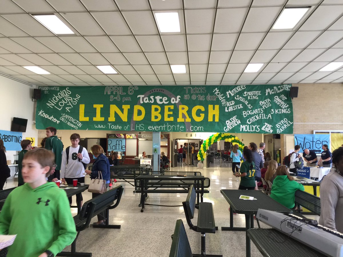 TasteofLHS's tweet photo. IT'S POPPIN'

Ends at 8, make sure you make it!!!! #WeEatin https://t.co/csHSa3bkvb