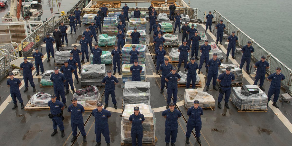 USNavy's tweet image. MT @USCG: 14 tons of cocaine stays off U.S. streets thanks to #USCG & #USNavy teams - bitly.com/23qfwoG