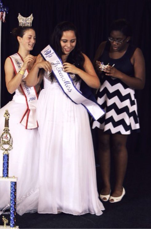 emmyhlove's tweet photo. Forever thankful for these amazing opportunities. I'm truly truly blessed. #happyinternationalpageantday π https://t.co/P7vTky0Ytp