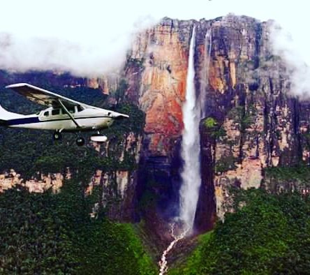 Sobrevolando el #SaltoAngel #Venezuelaexplore
