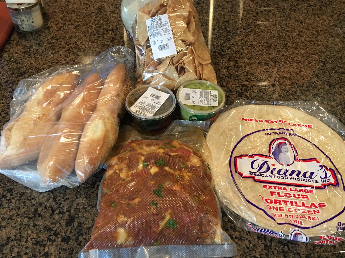 LanceBarnett's tweet image. Hooking the boys up with Lancebertos tonight in T Town 😂. #Checkedbag #Carneasadaburritos #SoCalBBQ