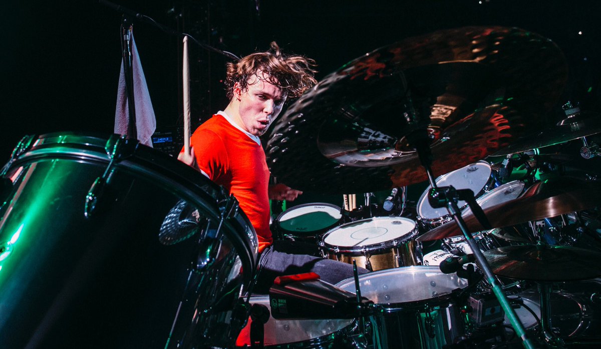 Ashton5SOS's tweet photo. Tonight was incredible London, you were an absolute Live Wire ☝🏻️ what a special two evenings with you, I love you https://t.co/mtOSTeiUnA