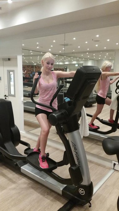 Chaka....hier noch ein kleines Sportbildchen... #SexyJenJen #Teen #Model #Webcamgirl #Girl #Gym #fitness<a href="/tag/gym"class="tags"><span>#gym</span></a><a href="/tag/model"class="tags"><span>#model</span></a><a href="/tag/fitness"class="tags"><span>#fitness</span></a><a href="/tag/girl"class="tags"><span>#girl</span></a><a href="/tag/teen"class="tags"><span>#teen</span></a><a href="/tag/sports"class="tags"><span>#sports</span></a><a href="/tag/webcamgirl"class="tags"><span>#webcamgirl</span></a>