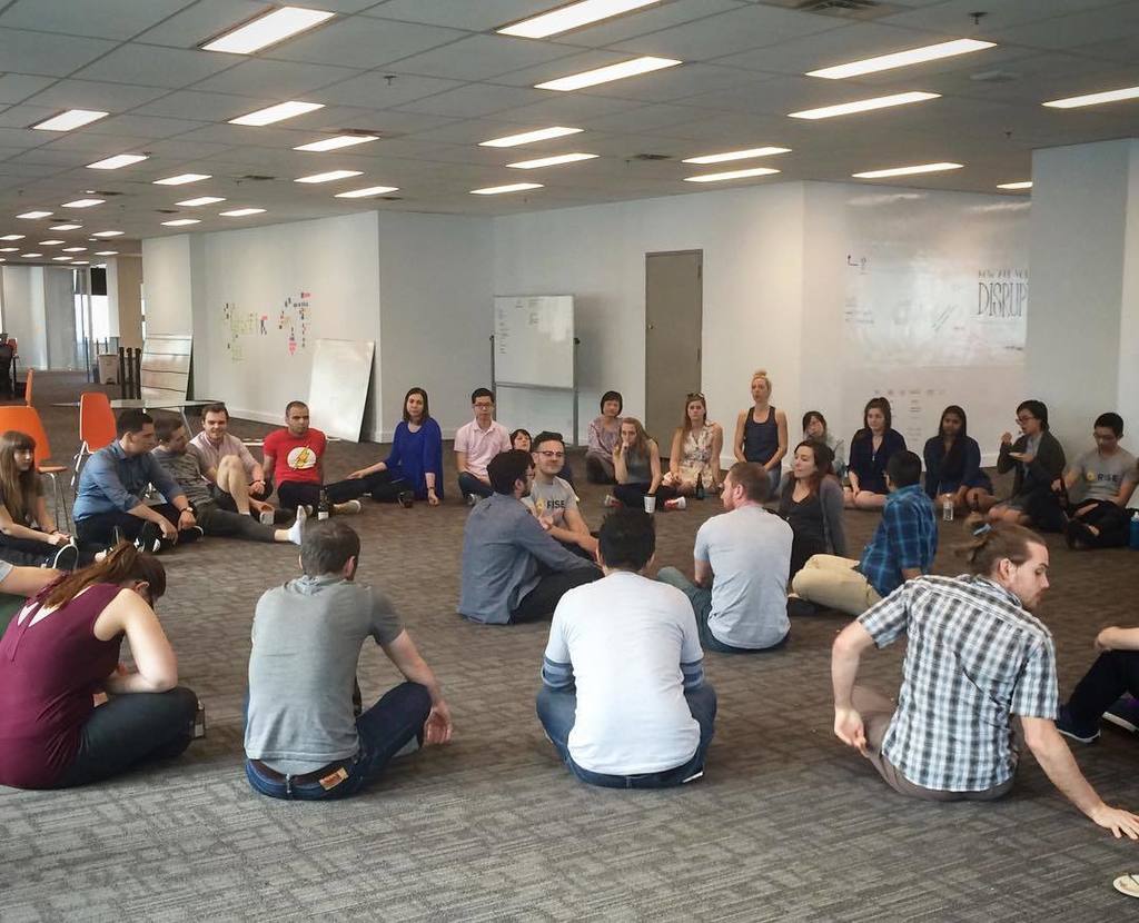 riseofpeople's tweet photo. 🐟💡 Welcome to Fishbowl Fridays

#firesidechats #riseofculture #riselife #startuplife #peopleandculture #hrisdead https://t.co/lO93WMBoqY