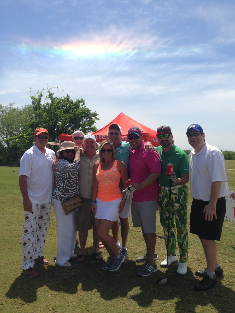 KeriSprung's tweet photo. Congratulations on a great day golfing for cures in #Houston  @CuresTexans, @mbsprung, David Bales and friends! https://t.co/HkFuyhr1d5