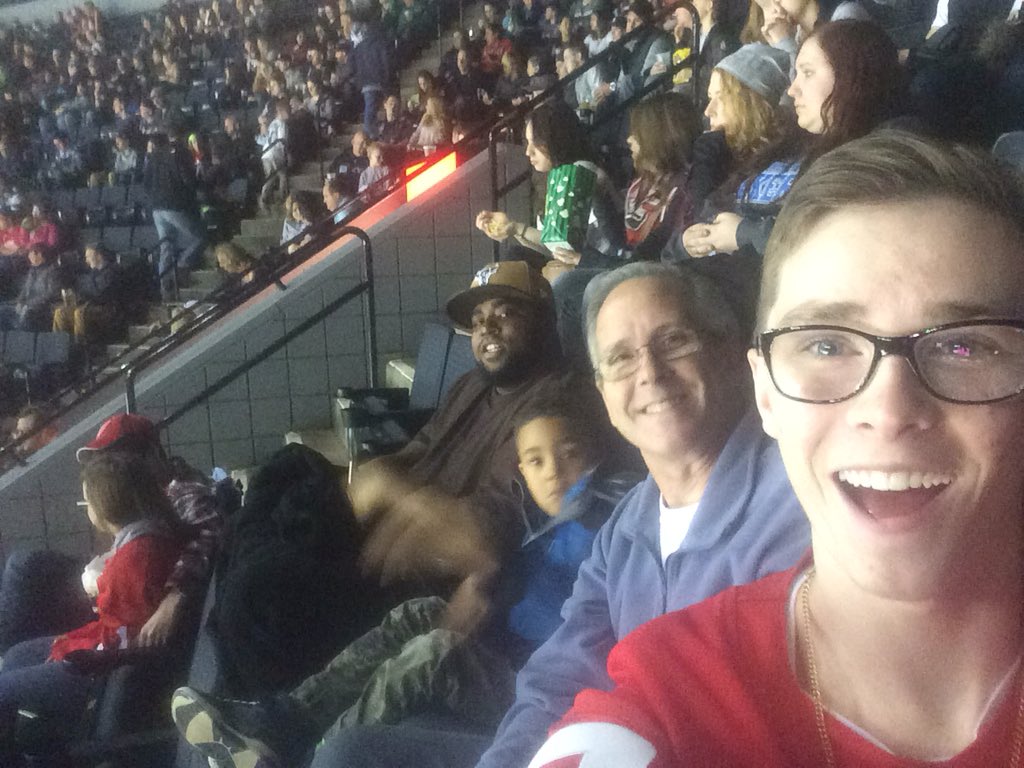 dbowman727's tweet photo. #GoGRG Brother in laws 1st GRG game! https://t.co/SjHdUoXR0B