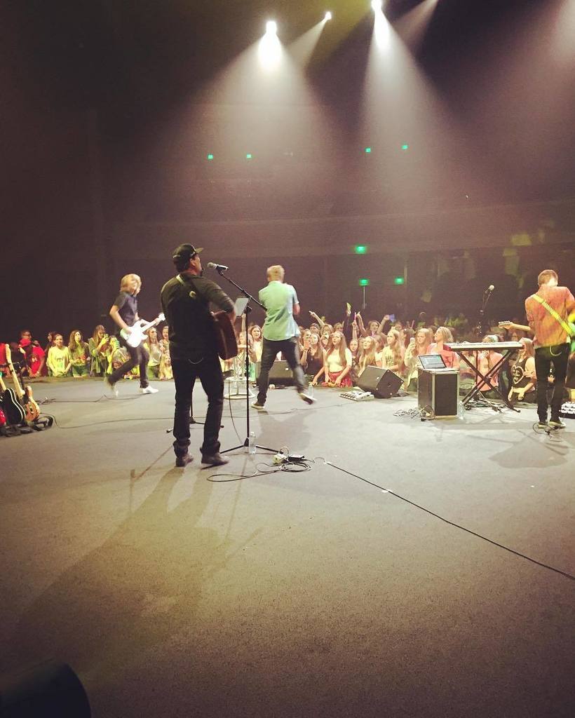 rlstudentlife's tweet photo. Yeah. It's started. #rltwloha by rlstudentlife https://t.co/FP4jIlE4fb
