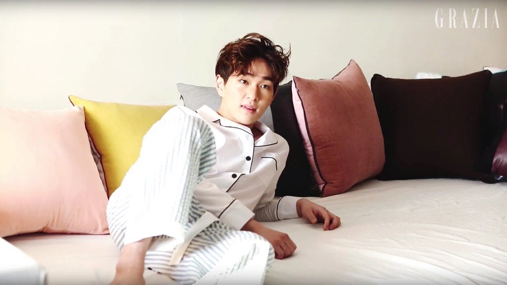 LJK9TH's tweet photo. sup tl https://t.co/t1QYoGMU10