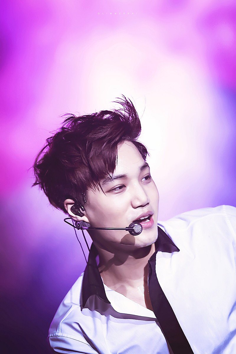 GLIMMER_KAI's tweet photo. #supportJONGIN #종인아사랑해 160214 The EXO'luXion in LA https://t.co/aAWHu8K2WC https://t.co/EYp54J6T1i